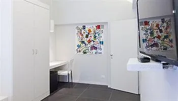 Nearhome Smart Suites Guest House Rome