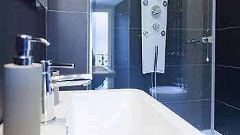 Nearhome Smart Suites Guest House Rome