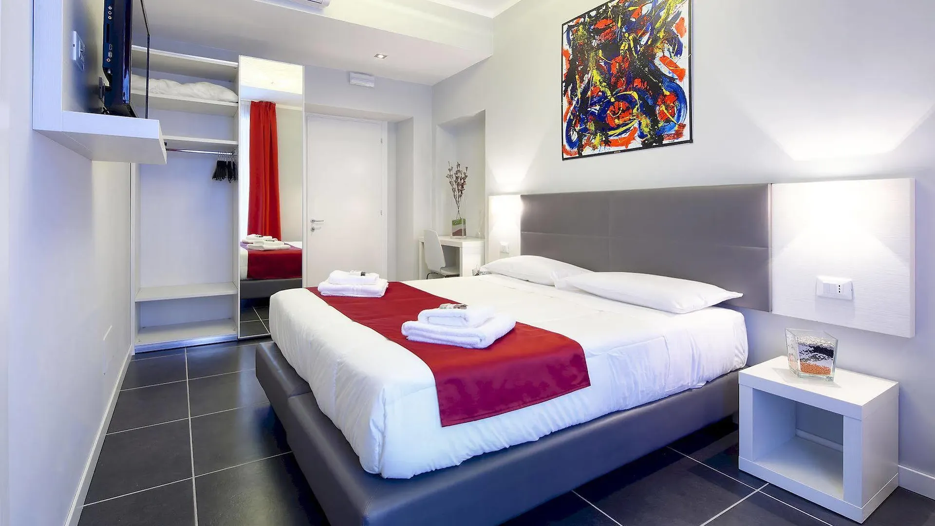 Nearhome Smart Suites Guest House Rome