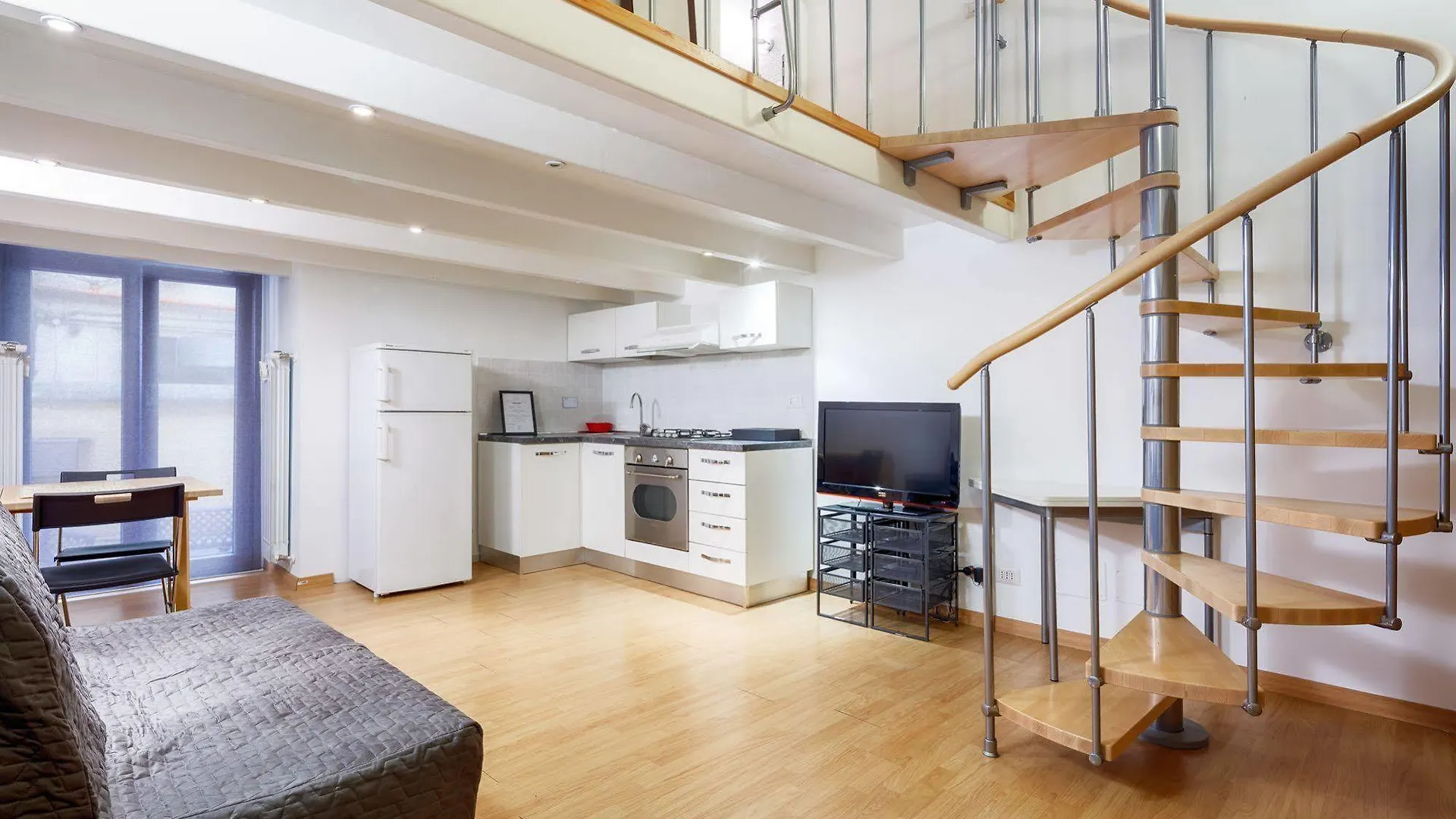 Nearhome Smart Suites Guest House Rome 2*,